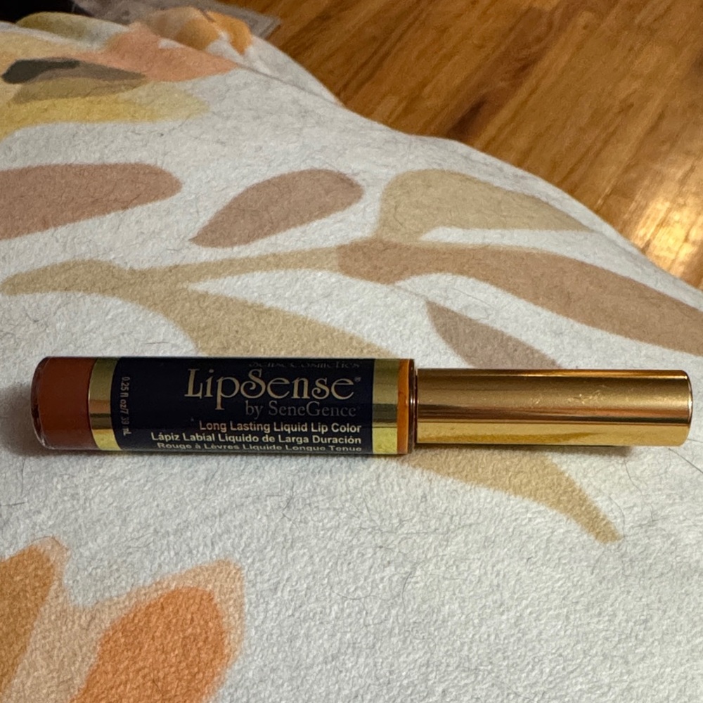 SeneGence LipSense Long-Lasting Liquid Lip Color - Currant
